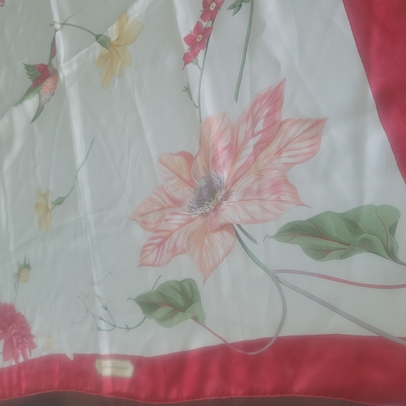 Salvatore Ferragamo Red and Cream Floral Scarf Made In Italy - Picture 12 of 16